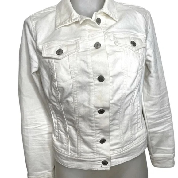 White Jean Jacket 🤍 - Picture 2 of 7